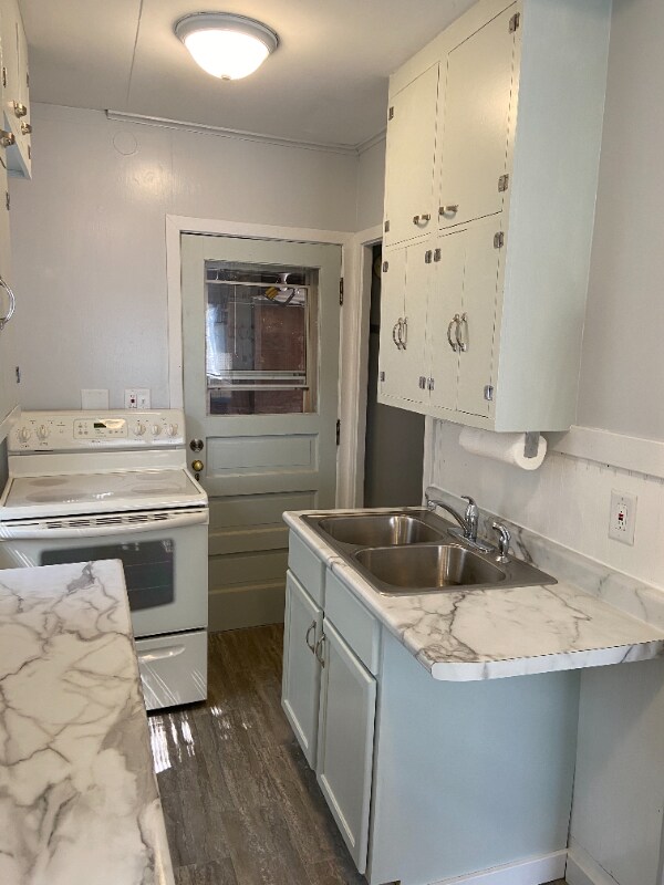 Building Photo - 1411 Portland Ave