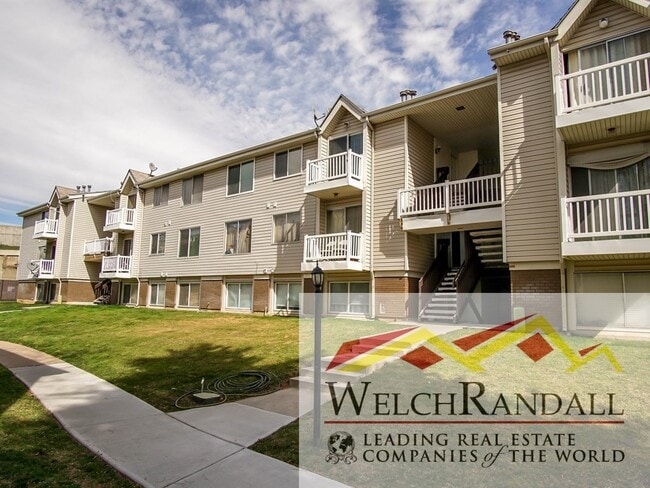 Primary Photo - Your Roy Condo Retreat – 2 Bed, 1 Bath, Mo...