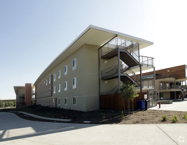 Building Photo - Pitzer Hall