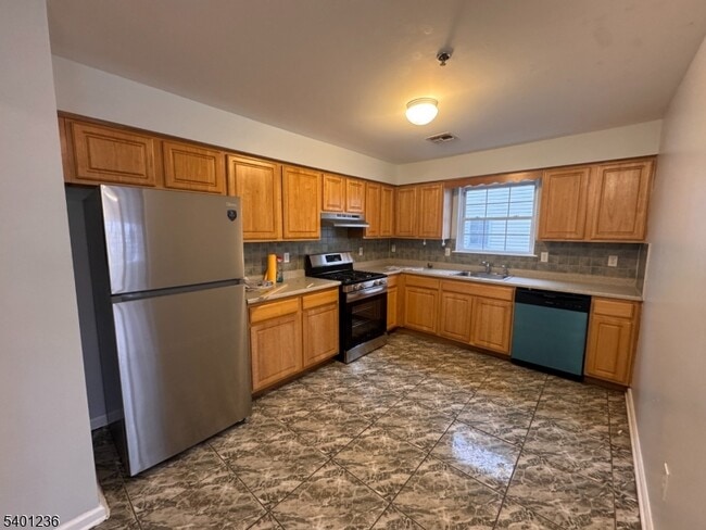 Building Photo - 17 Norfolk St