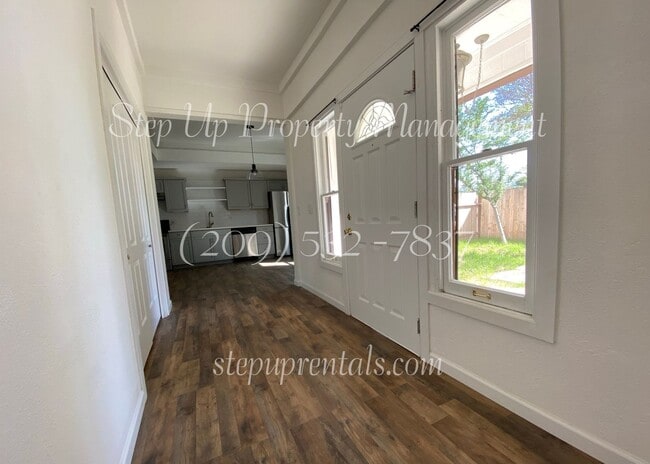 Building Photo - 11240 CA-49
