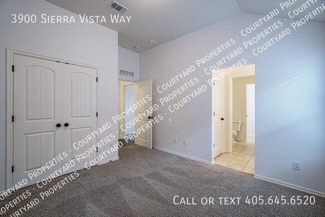 Building Photo - 3900 Sierra Vista Way