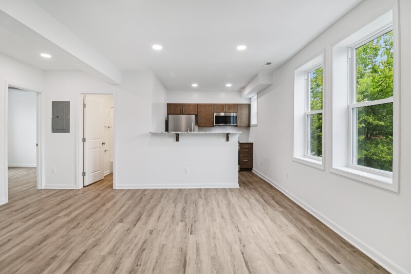 Building Photo - 303 Seaton Pl NE