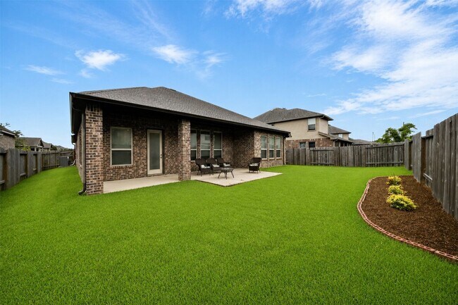 Building Photo - 6330 Ontario Dr