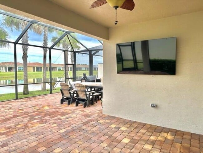 Building Photo - Annual Rental in Port St Lucie