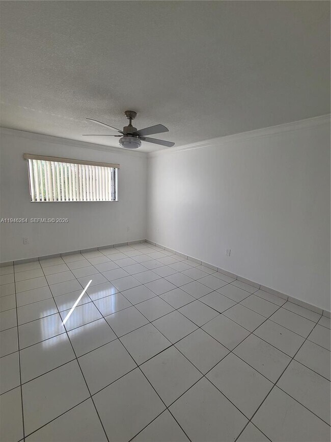 Building Photo - 5440 W 21st Ave