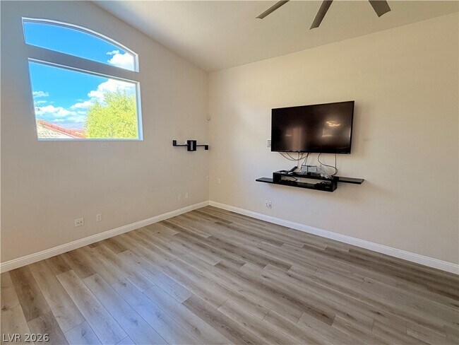Building Photo - 7914 Villa Pintura Ave
