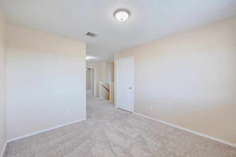 Building Photo - 1005 Easy Cove
