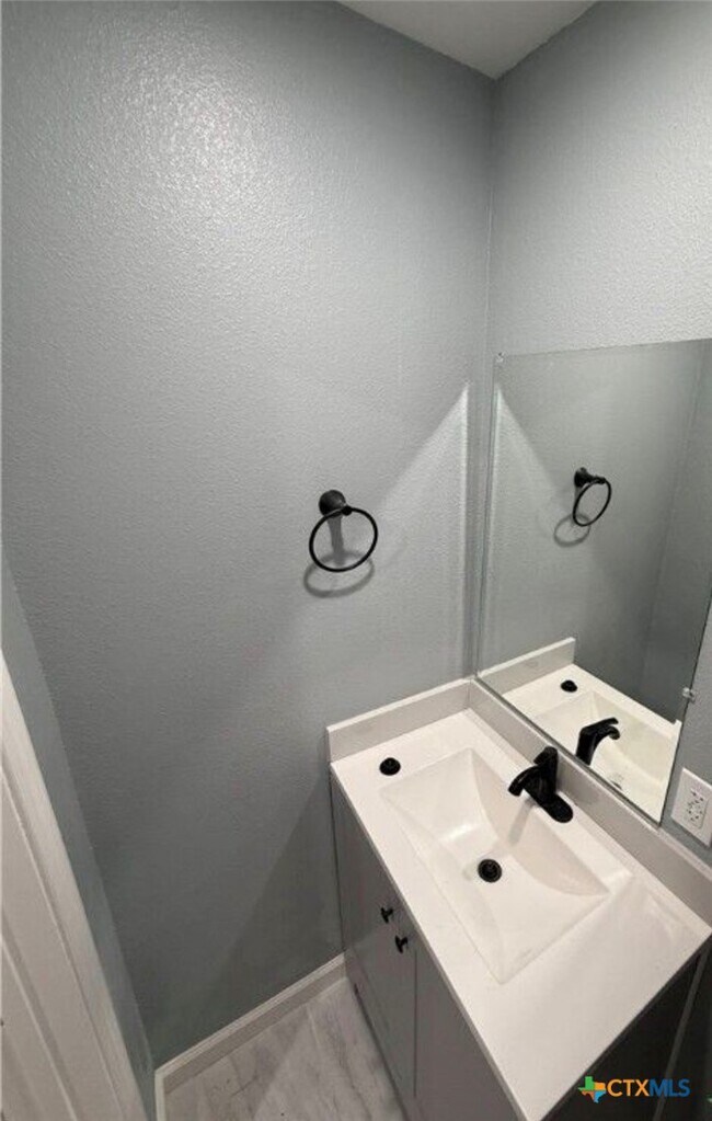 Building Photo - 1300 N 2nd St