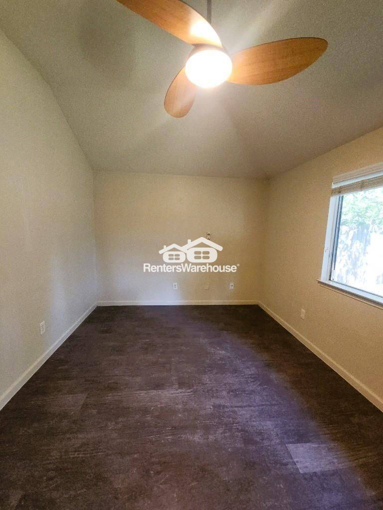 Building Photo - 3835 Brookwind Dr