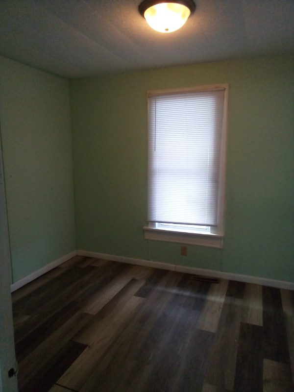 Building Photo - 713-715 15th Pl