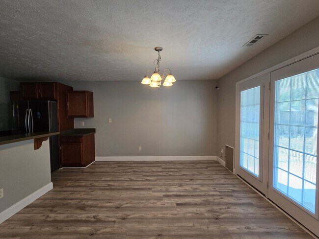 Building Photo - 362 Broad Dr