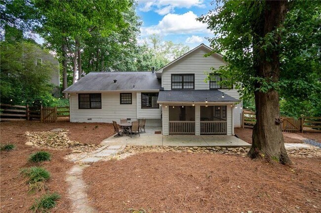 Building Photo - 2377 Emory Ln NE