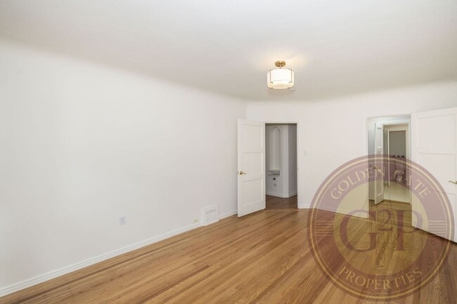 Building Photo - Lone Mountain - 3 BR, 2 BA House 2,185 Sq....