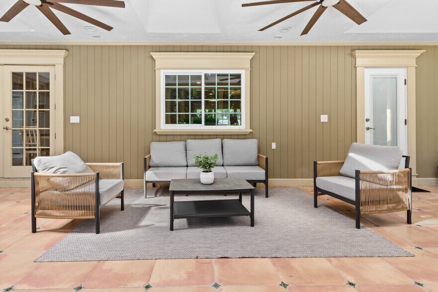 Building Photo - 11011 NW 12th Pl