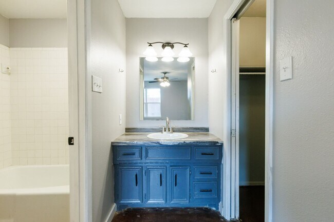 Building Photo - 4314 52nd St