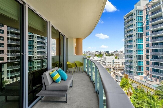 Building Photo - 1455 Ocean Dr
