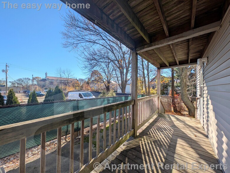 Building Photo - 119 Lowell St