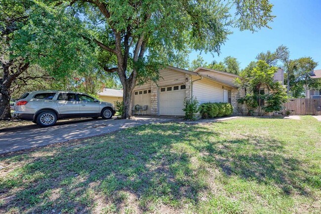 Building Photo - 12408 Deer Falls Dr