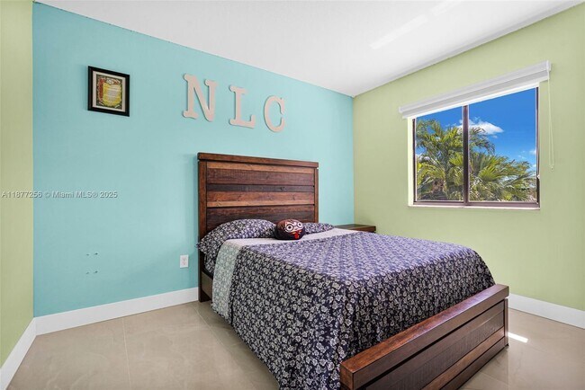 Building Photo - 5040 SW 159th Ave