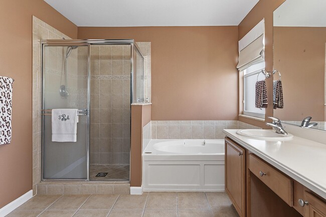 Building Photo - 217 Berenger Walk