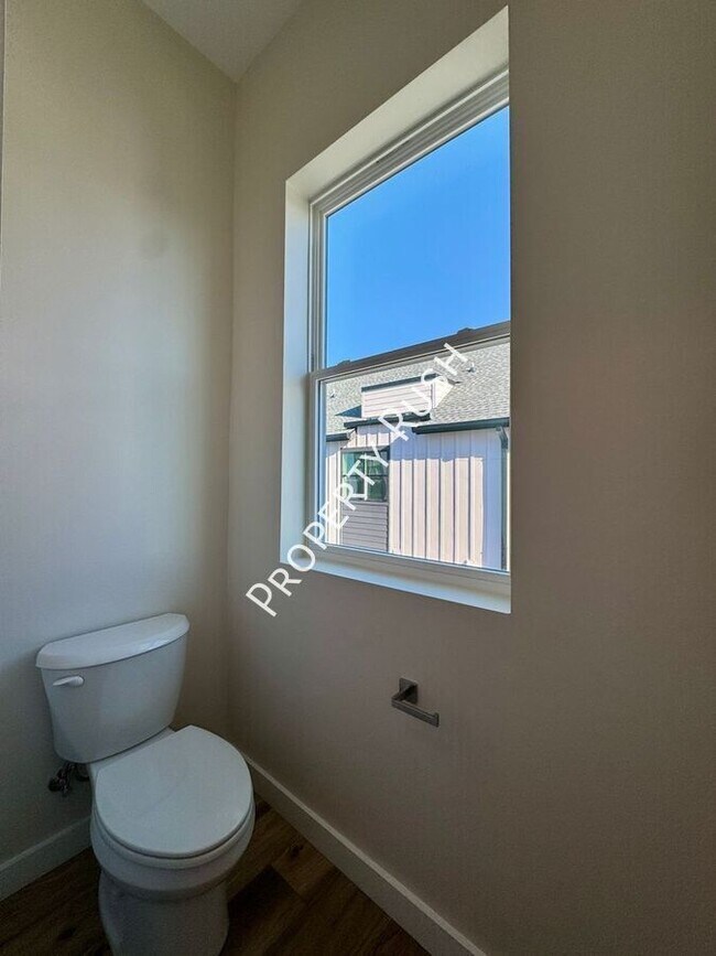 Building Photo - 1861 Zeta Way