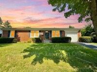 Building Photo - 2077 Dogwood Dr