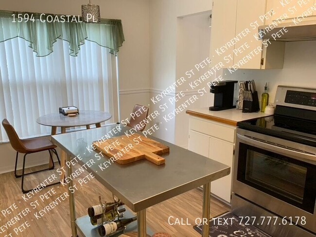 Building Photo - 1594 Coastal Pl