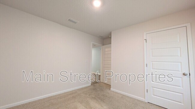 Building Photo - 10624 Queens Gate Cir