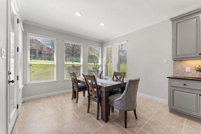 Building Photo - 106 Princes Ct
