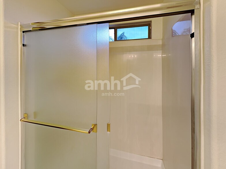 Building Photo - 11439 E Persimmon Ave