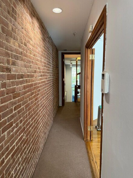 Building Photo - 67 W 83rd St