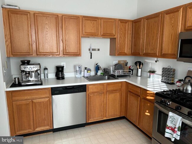 Building Photo - 46614 Drysdale Terrace