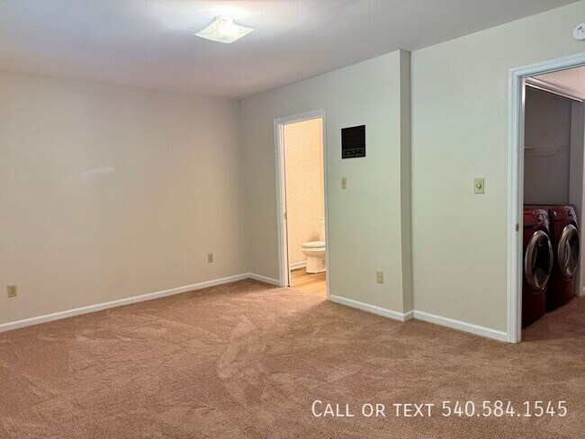 Building Photo - 3377 Kelly Ln