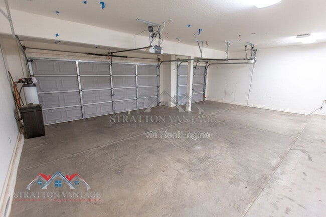 Building Photo - 14099 W Riviera Dr