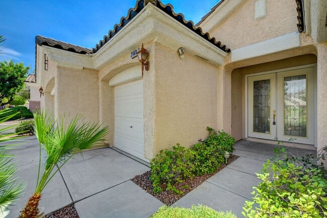 Building Photo - Beautiful 3 Bedroom Single Story Home in A...