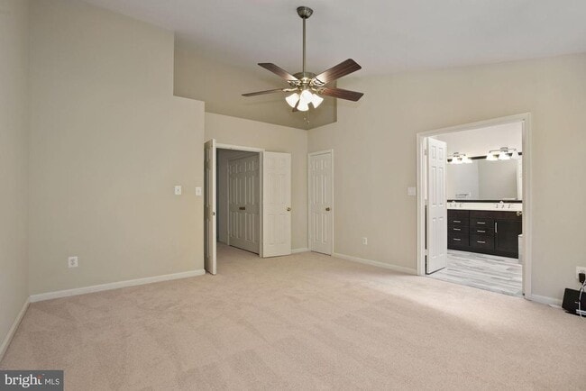 Building Photo - 4002 Rosemeade Dr