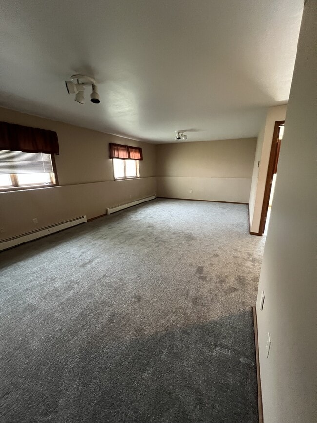 Building Photo - 4090 Bobcat Dr