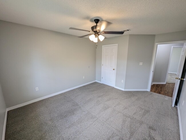 Building Photo - 9939 Parker Lake Cir