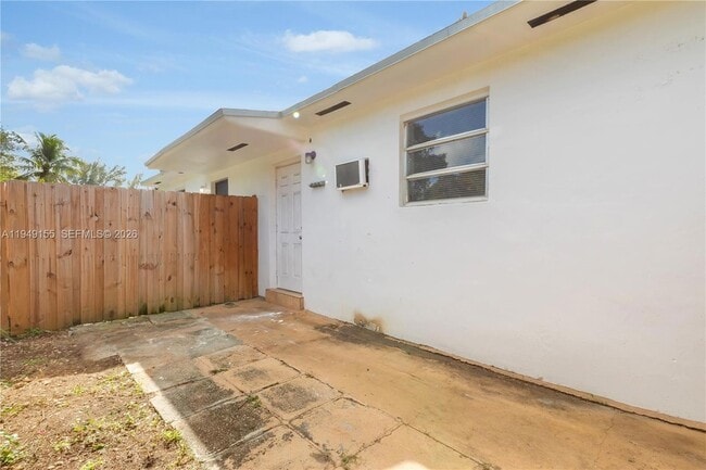 Building Photo - 567 NW 90th St