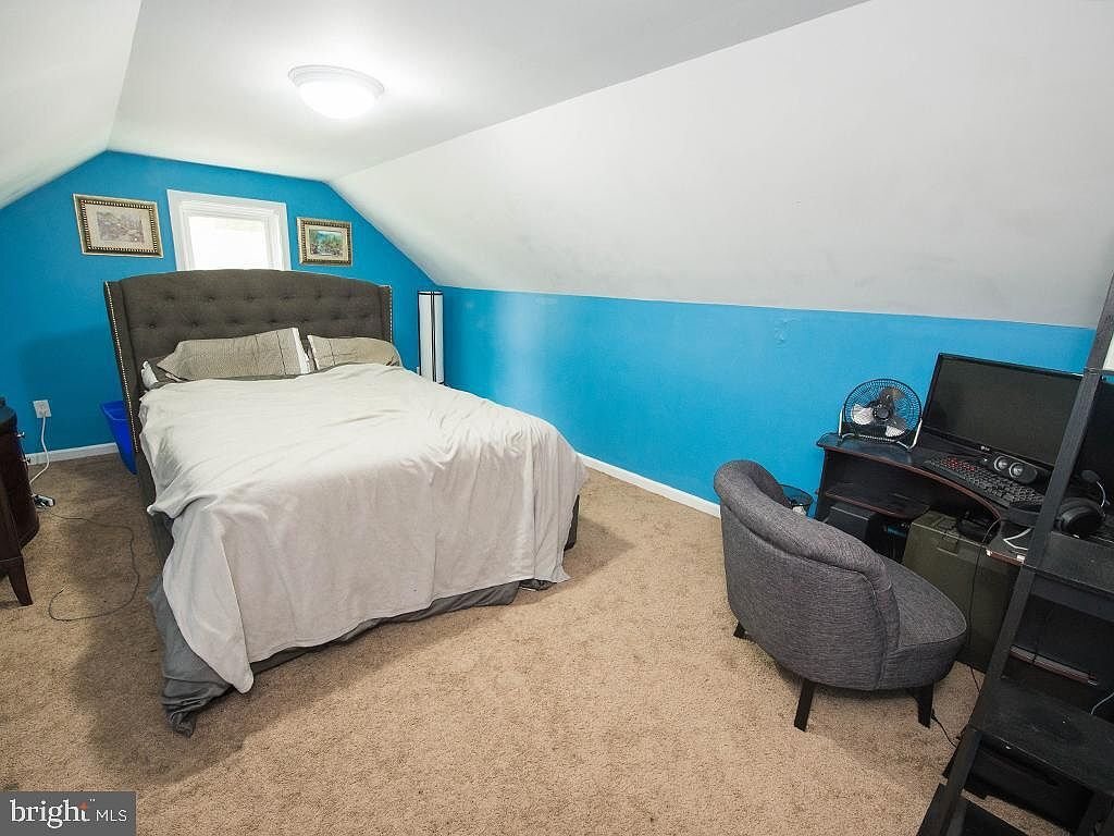 Building Photo - 604 Liberty St