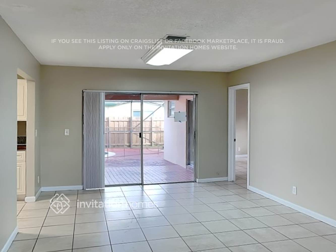 Building Photo - 5042 SW 89th Ave