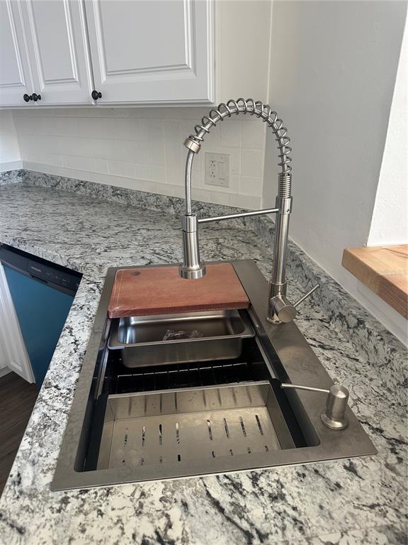 Building Photo - 624 Cambridge Way