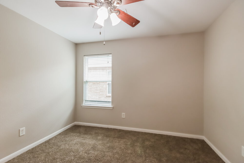 Building Photo - 21519 Kings Bend Dr