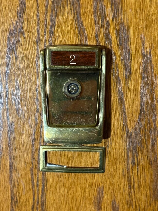 Building Photo - 100 W 17th St