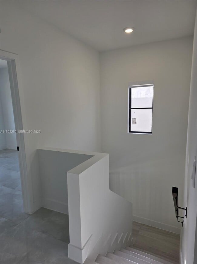 Building Photo - 1402 NW 1st St