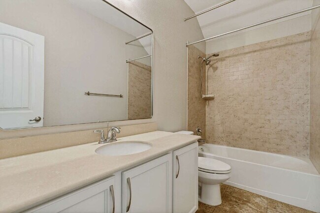 Building Photo - Modern Suburban Retreat in the Heart of McKinney