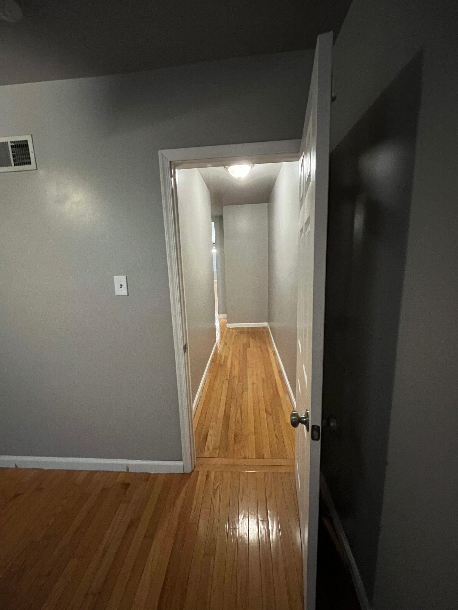 Building Photo - 4900 Walton Ave