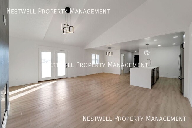 Building Photo - 353 Redberry Rd