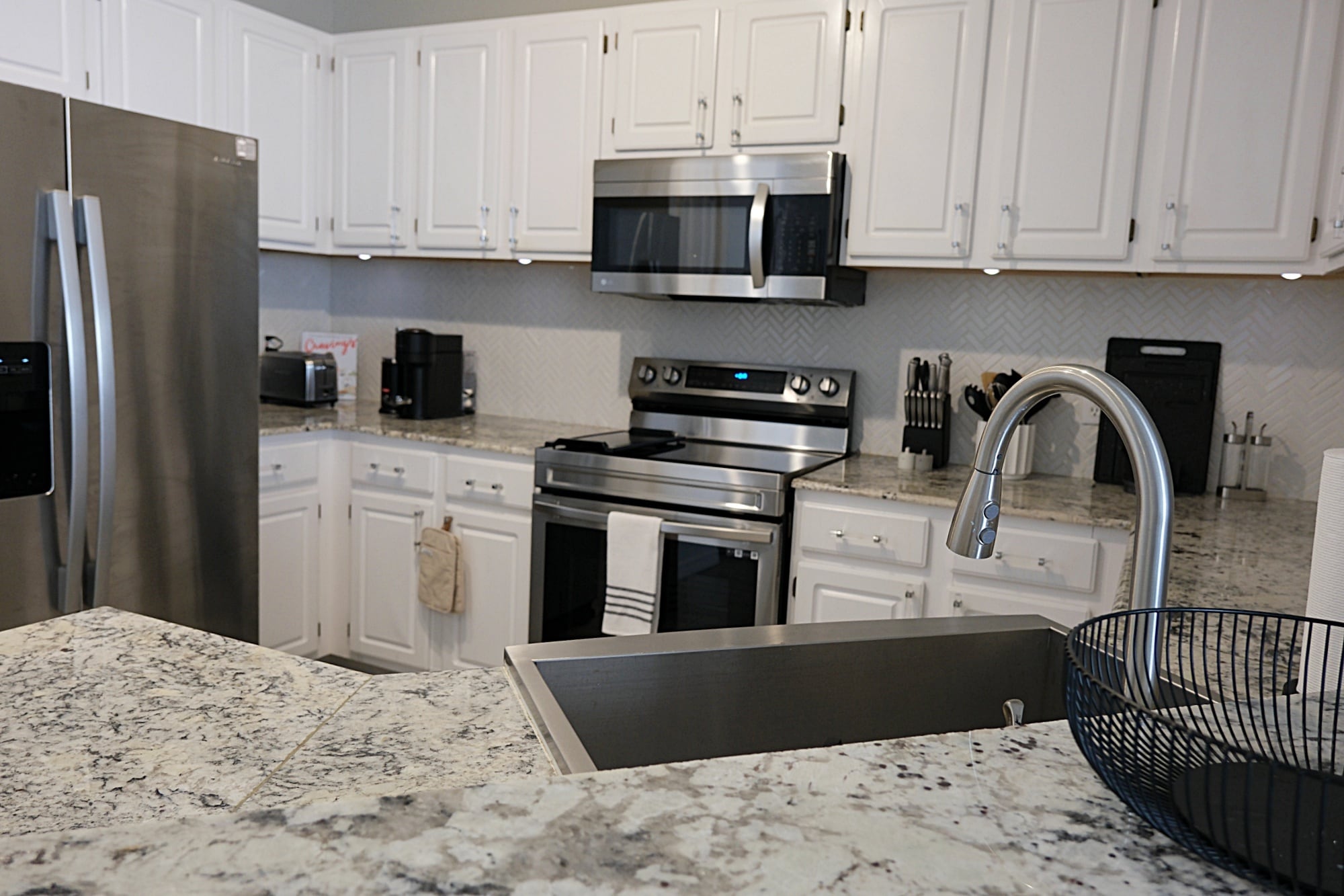 Kitchen - 2923 Shadow View Cir